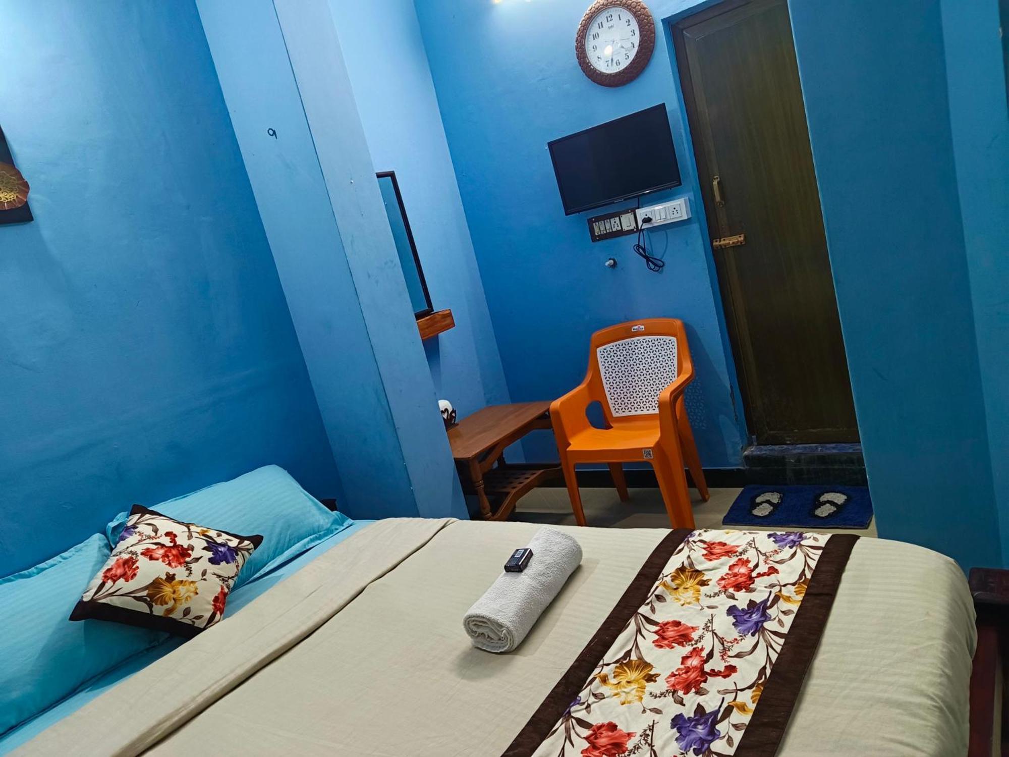 Blue Waves Homestay *